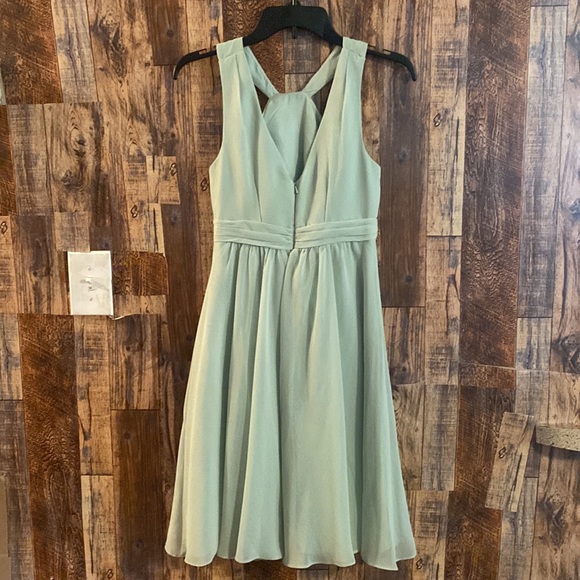 David’s Bridal style #F15600 Meadow green dress size 4 - Picture 4 of 5